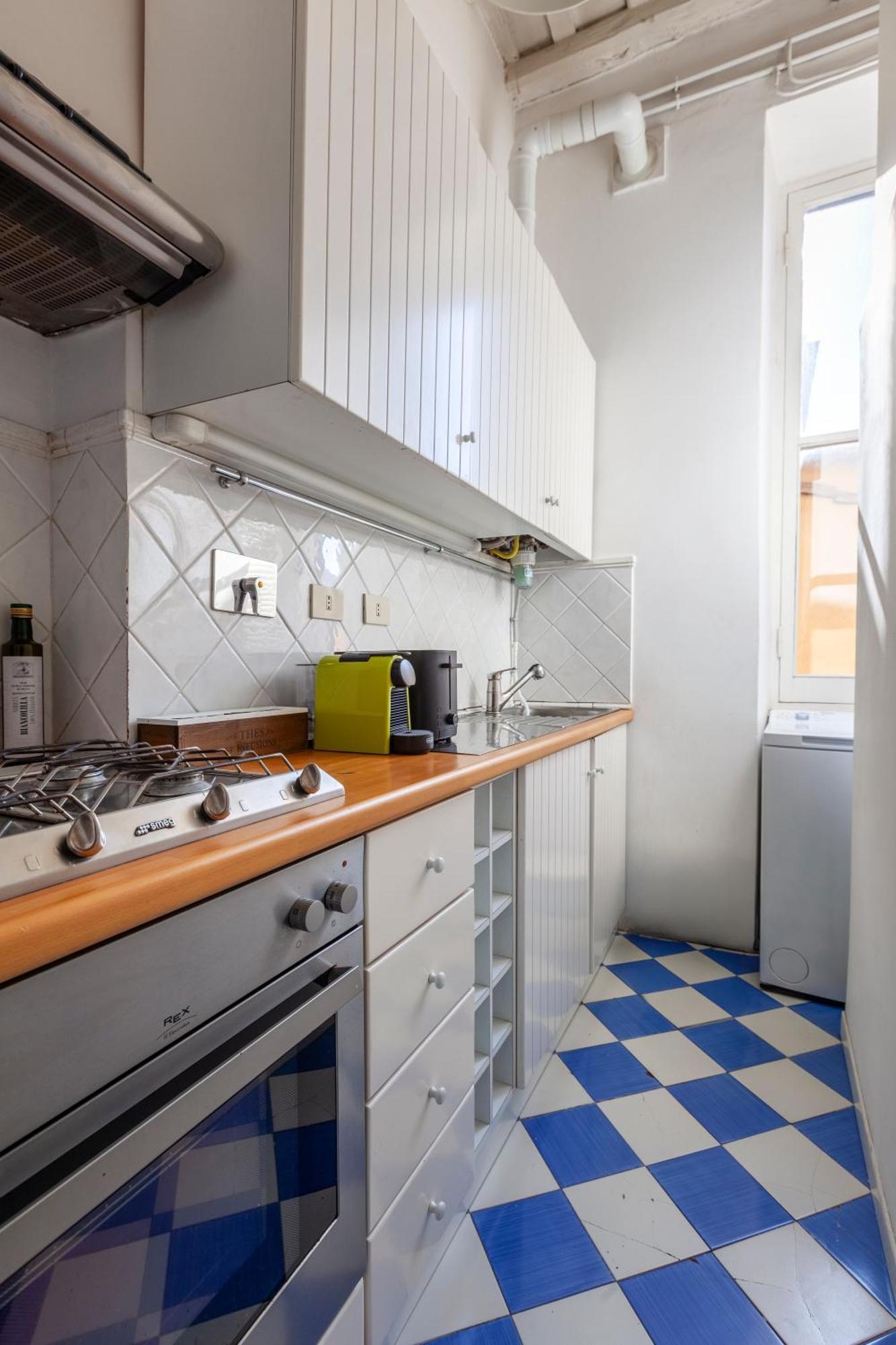 Spanish Steps Charming Apartment Рим Екстериор снимка
