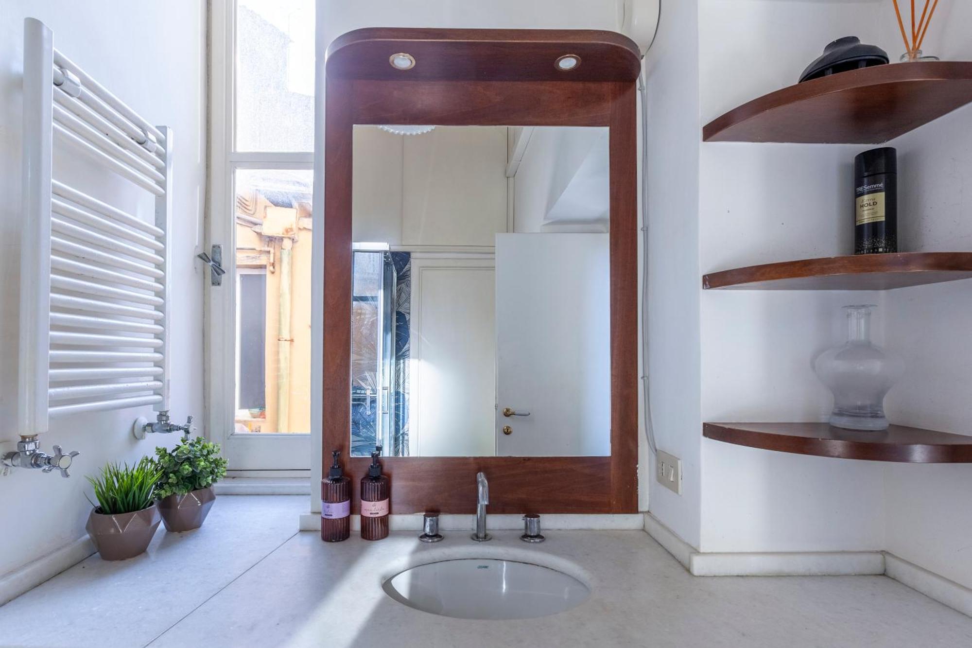 Spanish Steps Charming Apartment Рим Екстериор снимка